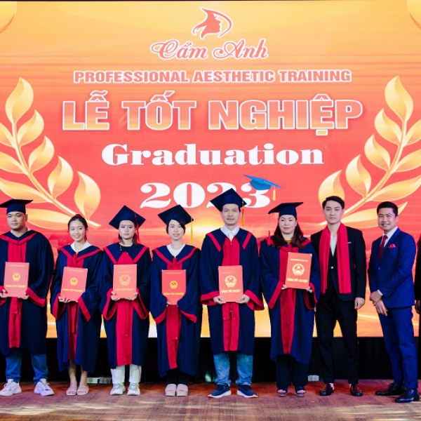dai-truyen-hinh-da-nang-dua-tin-ve-le-tot-nghiep-cam-anh-505