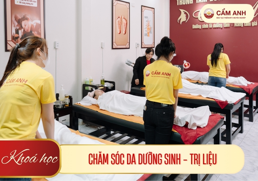 hoc-cham-soc-da-duong-sinh-tri-lieu