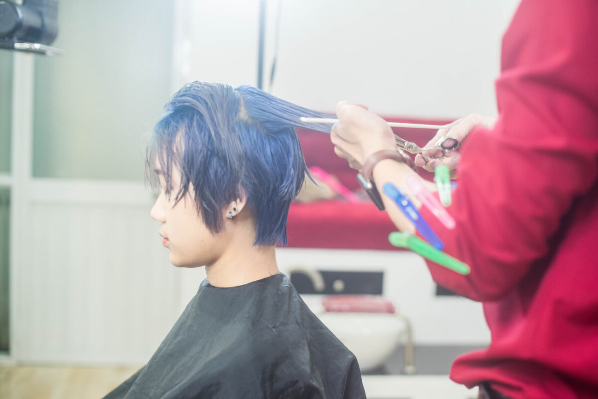 Học nghề cắt tóc nam nữ bao lâu thì ra nghề  Trường Trung Cấp Ý Việt